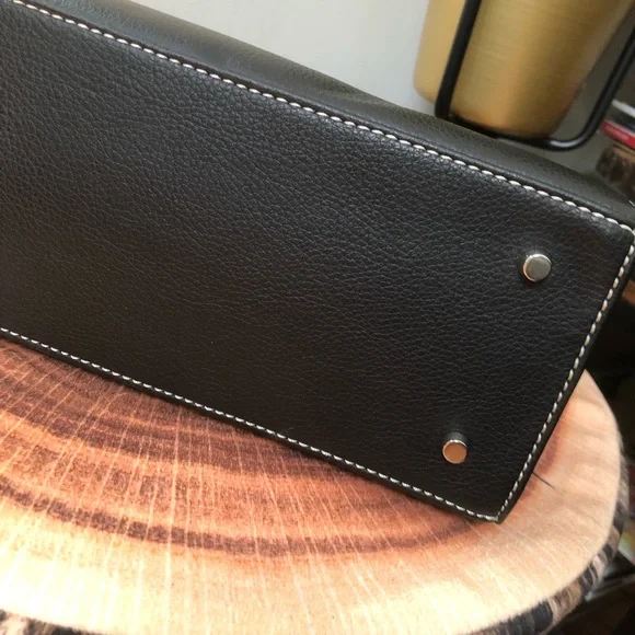 Structured Handbag - Classic Style - Picture 3 of 6